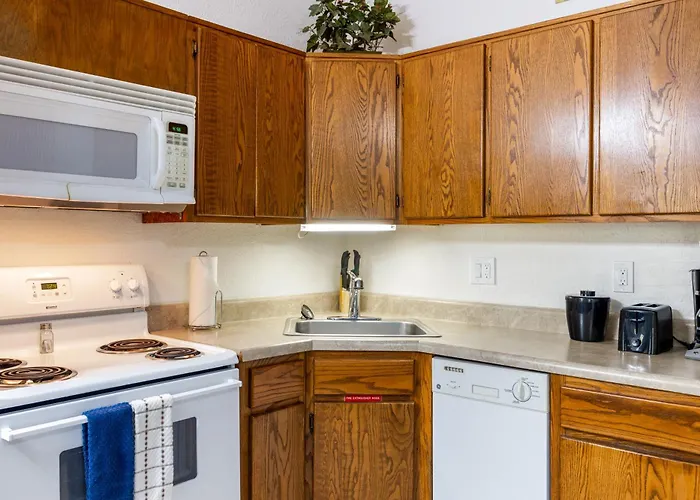 Juniper-santa Fe Upper By Roundhouse And