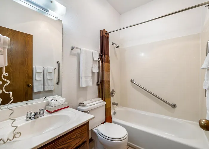Apartment Juniper-santa Fe Upper By Roundhouse And Indian Pine